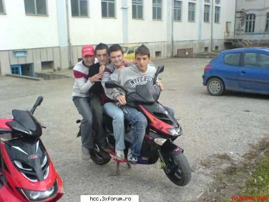 dar cum sa putut intampla asa ceva :uimit: cum sa se puna 4 pe coaja mea ... colegi nebuni :p aici